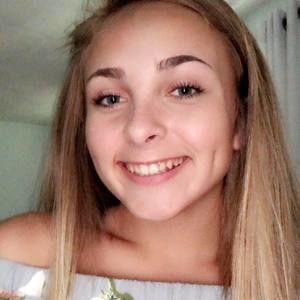 Meet your Posher, Emilee